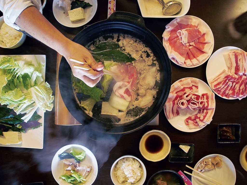 Jí to a dožívají se sta let. Tajemství Japonců odhaleno