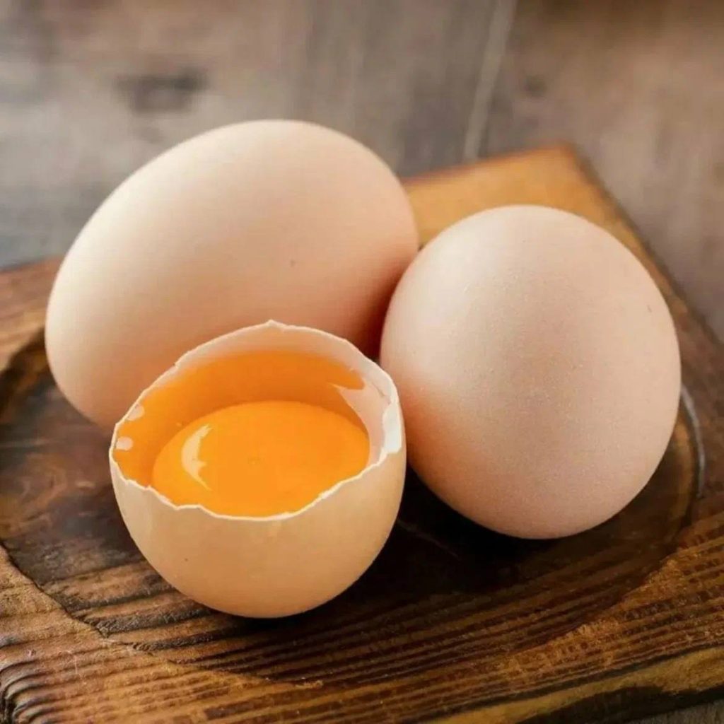 Nakrájím papriku a naplním ji dvěma ingrediencemi. Je to nejlepší snídaně, jakou jsem kdy jedl.