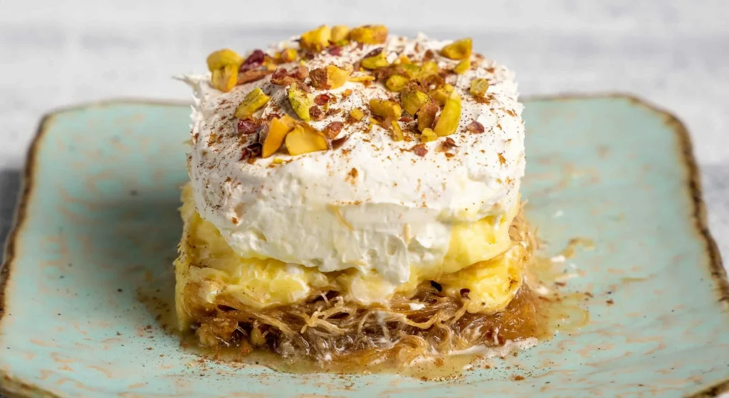 Nejchutnější recept na alevropita, řecký dezert, známý také jako „lenivý koláč“. Postup přípravy krok za krokem