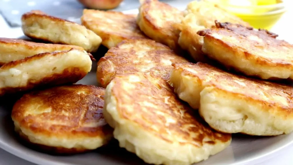 Palačinky s neobvyklými přísadami. Lehké a nadýchané, lepší než s jablky.
