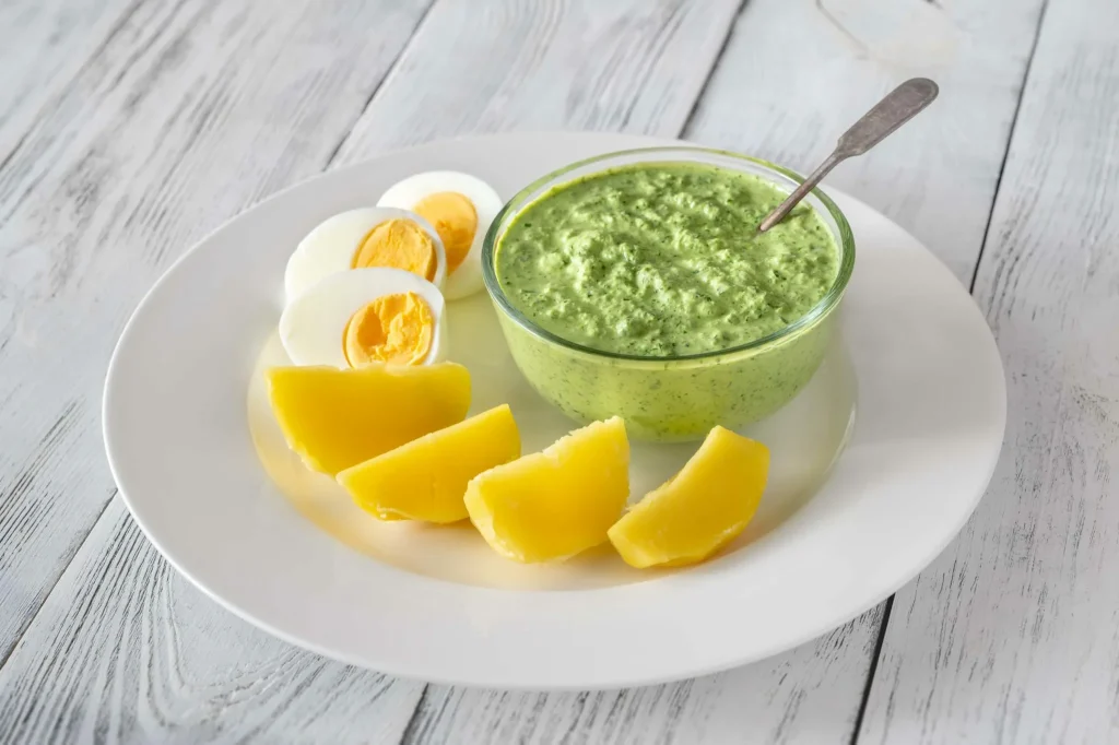 Původ, zvláštnosti, recept: vše o národním jídle Frankfurtu – zelené omáčce