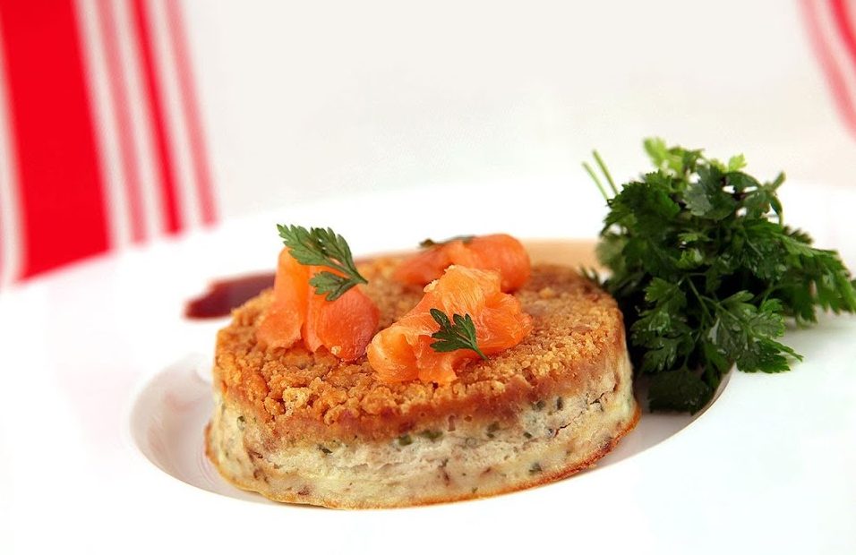 Cheesecake s uzeným lososem: jednoduchý recept, který překvapí vaše hosty