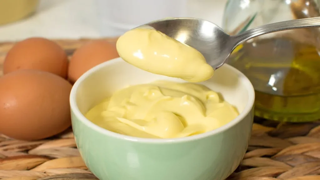 Jak připravit domácí citronovou majonézu: recept s jednoduchými ingrediencemi a velmi snadnou přípravou