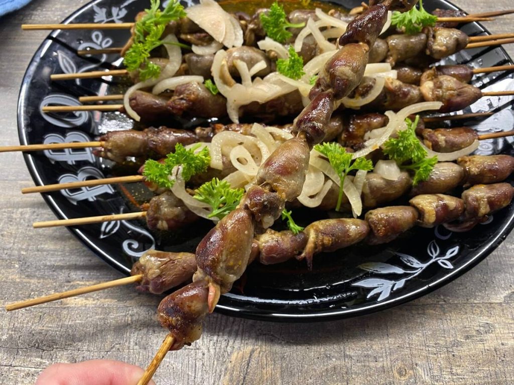 Mnoho Čechů se teď otřese. Tyto špízy jsou velmi chutné, ale nikdo se nepřizná, že je jedl s chutí.