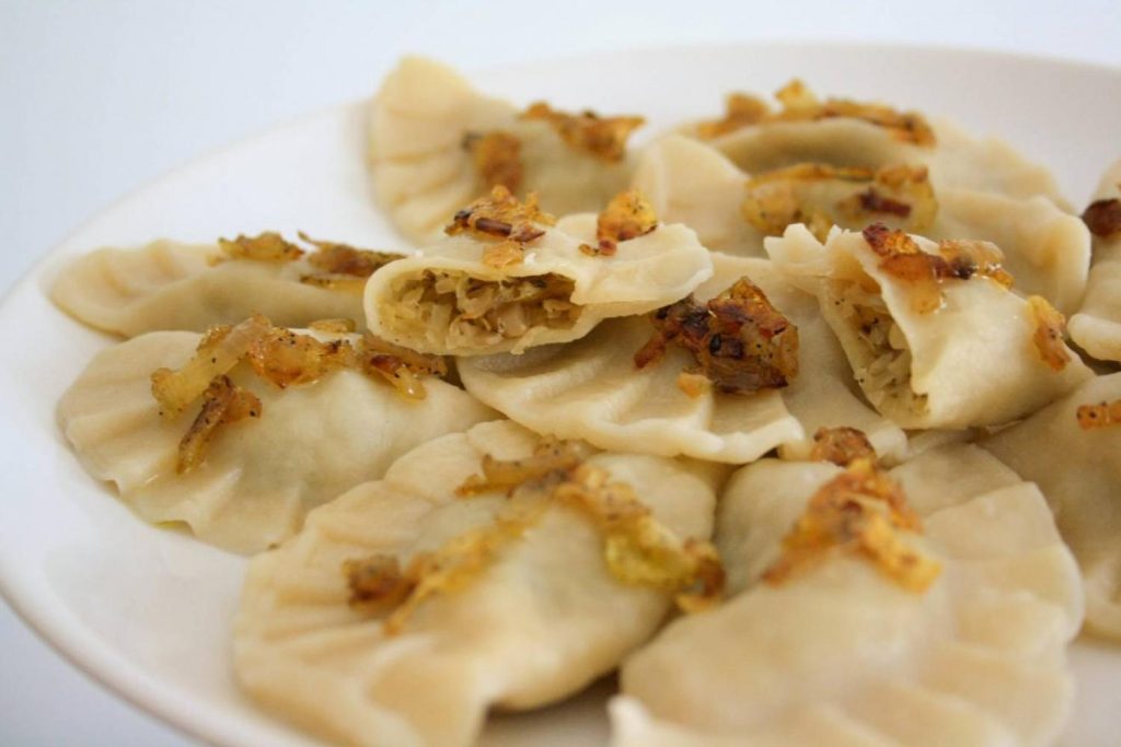 Nakrájím ho, smíchám s masem a mám nejlepší náplň do vareniků. Takové v žádné restauraci nejíte.