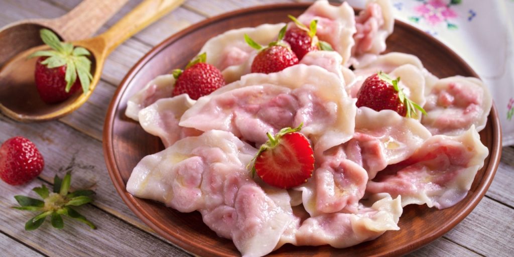 Moje babička dělala takové pelmeny s jahodami. Tajemství je v jedné ingredienci