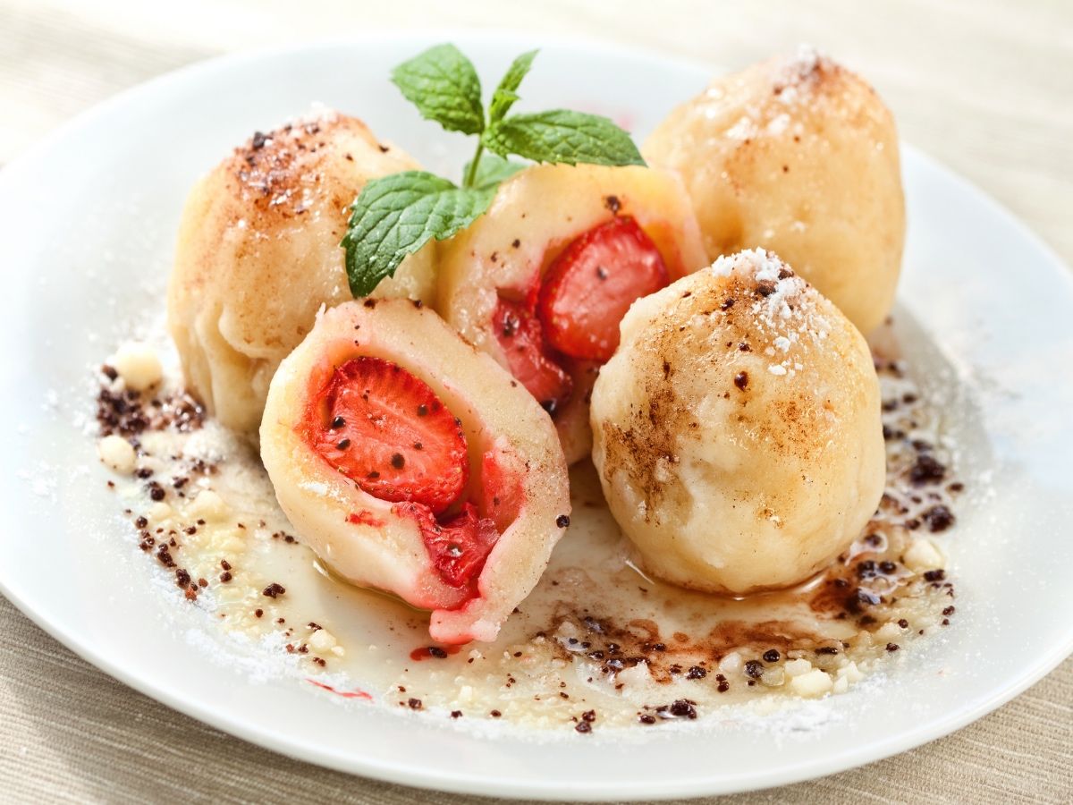 Recept na jahodové pelmeny jako od babičky. Budete potřebovat pouze 5 ingrediencí