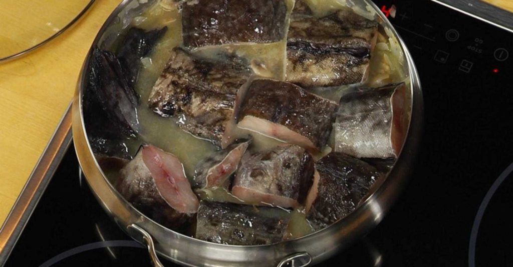 Žije v čistých vodách a my si ho nevážíme. Obsahuje mnoho kvalitních bílkovin a chrání před slepotou.