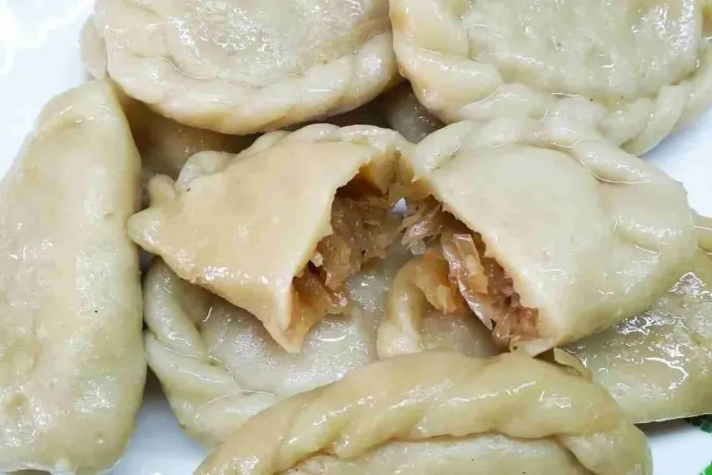 Nakrájím ho, smíchám s masem a mám nejlepší náplň do vareniků. Takové v žádné restauraci nejíte.