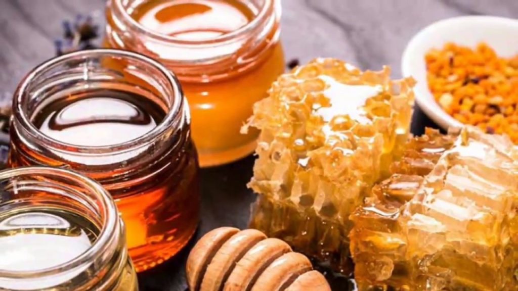 Je překvapivé, jak med ovlivňuje hladinu cukru a cholesterolu v krvi: měli byste to vědět, než ho příště sníte lžičkou.