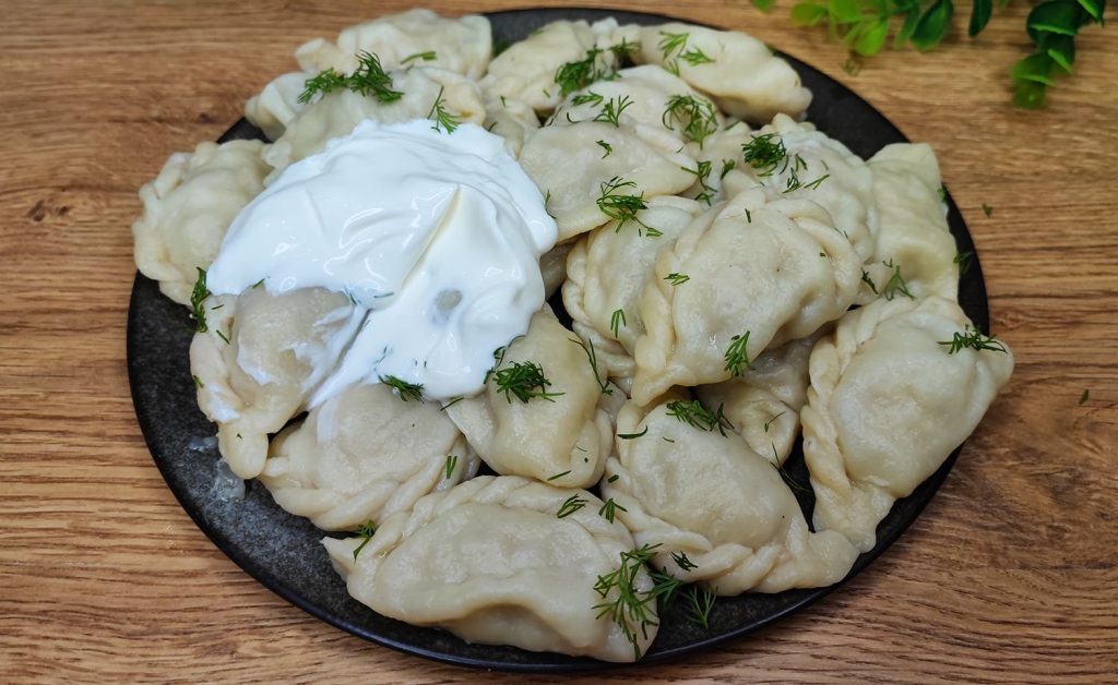 Nakrájím ho, smíchám s masem a mám nejlepší náplň do vareniků. Takové v žádné restauraci nejíte.