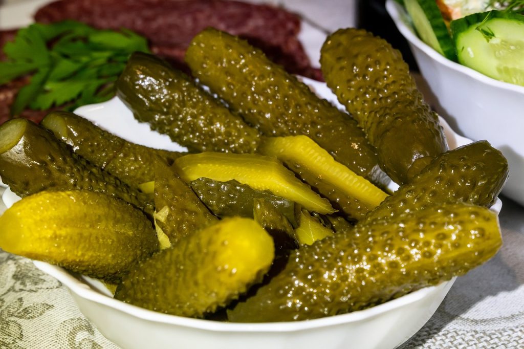 Tajemství chuti nakládaných okurek – poměr soli a přísad